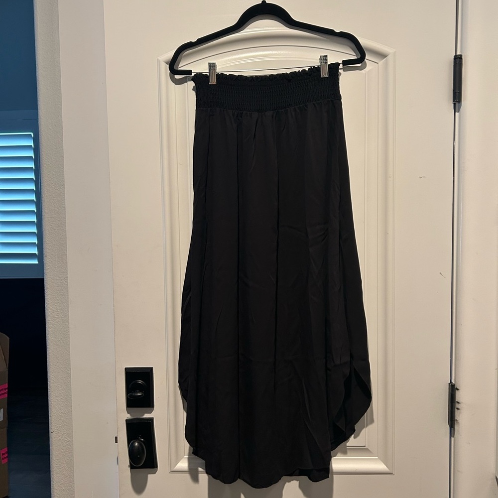 balck skirt from elings, size medium